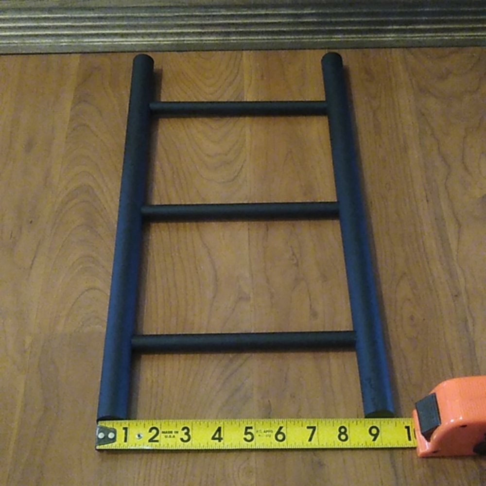 Hand Towel Ladder - Picture 3 of 7